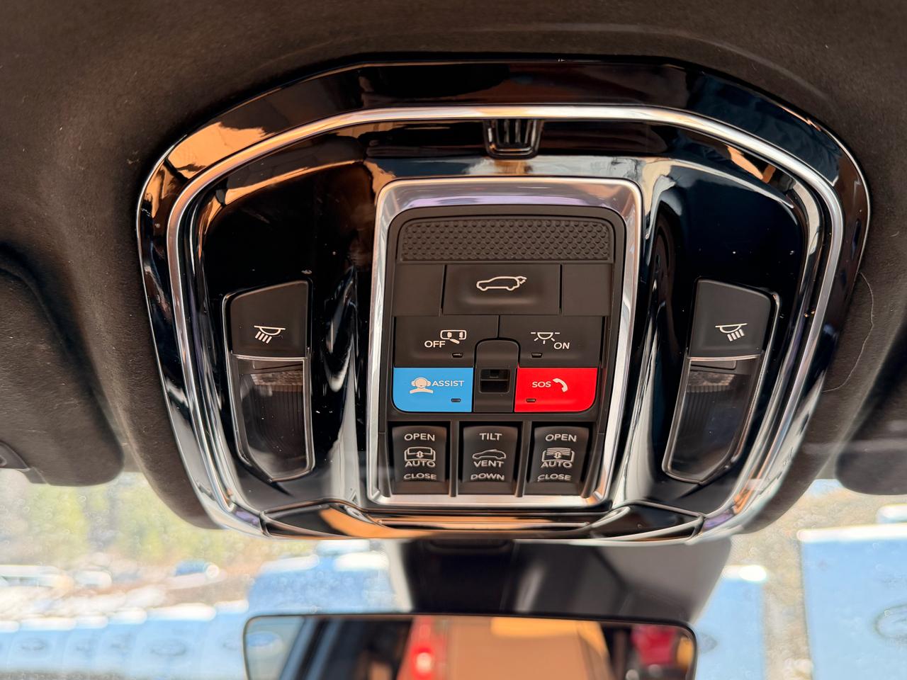 Jeep Grand Cherokee Summit 4WD 2025