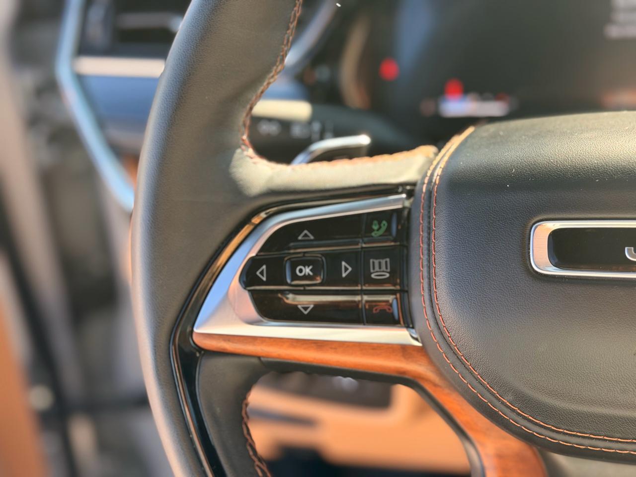 Jeep Grand Cherokee Summit 4WD 2025