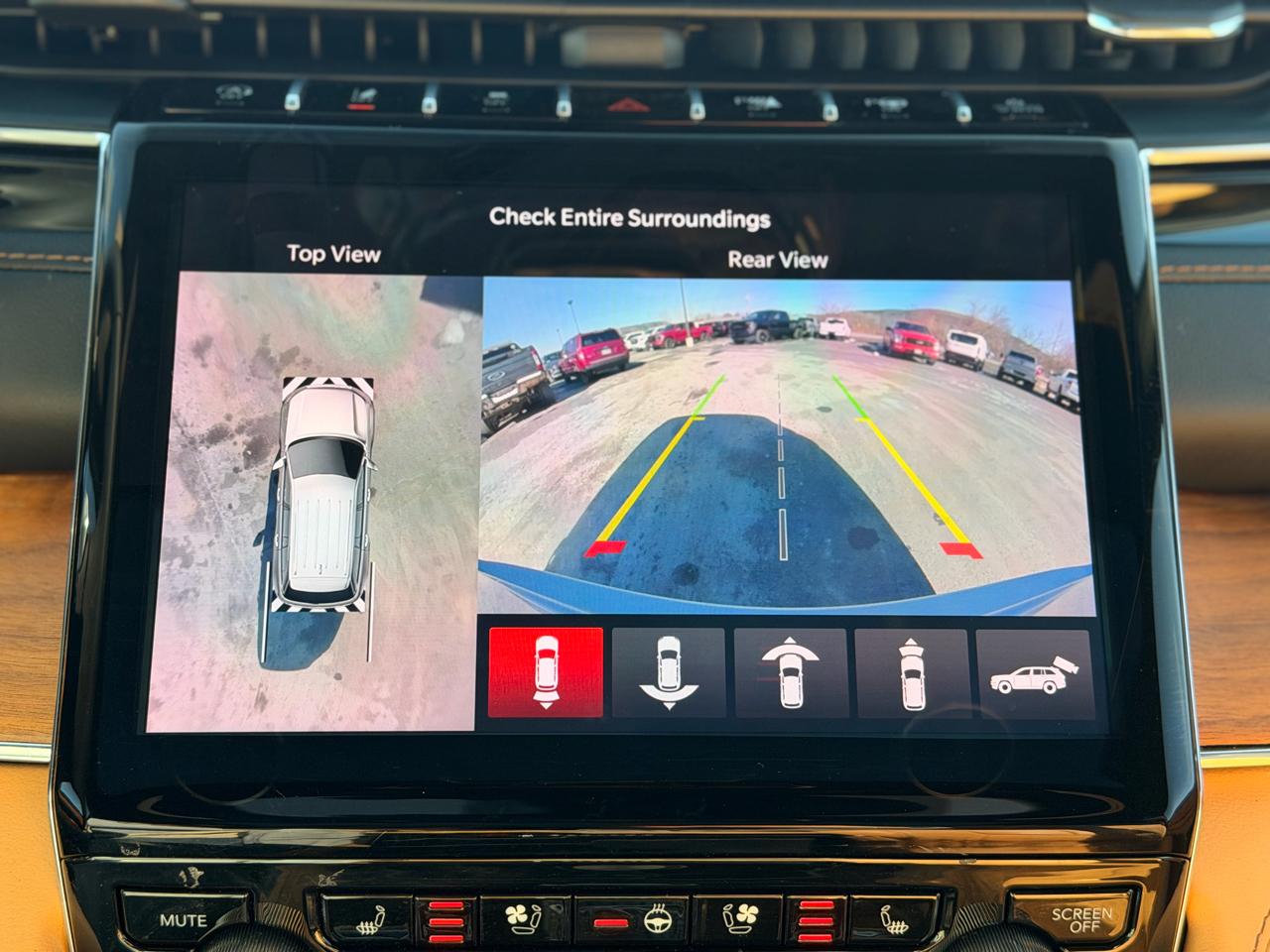 Jeep Grand Cherokee Summit 4WD 2025