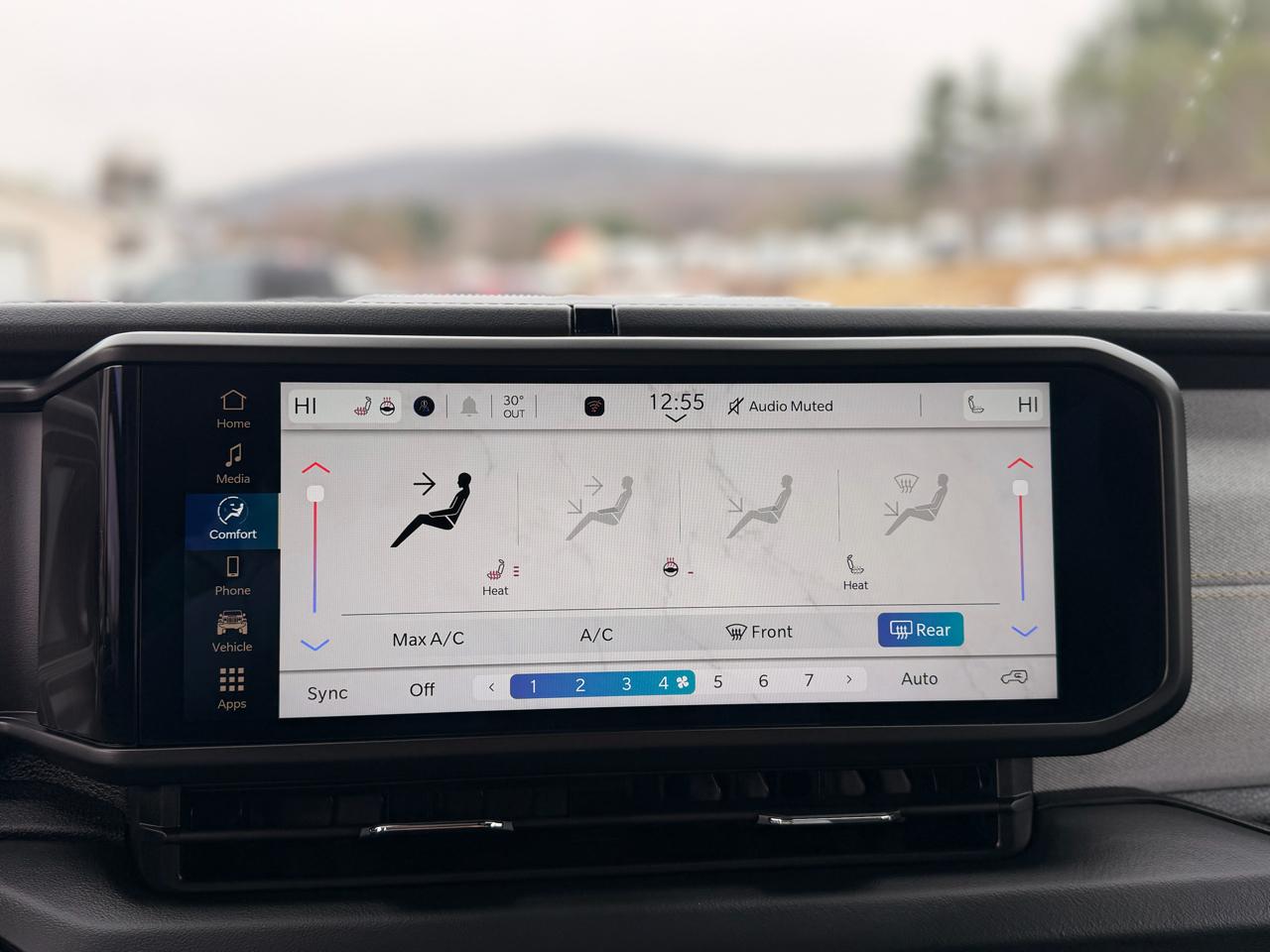 Jeep Wrangler Sahara 2026