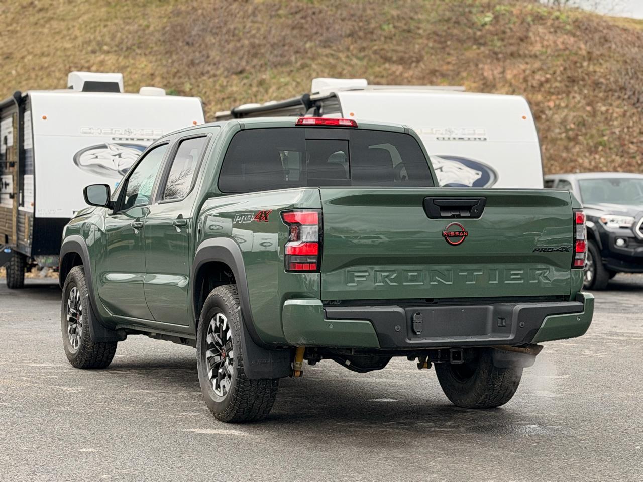 Nissan Frontier PRO-4X Crew Cab 4WD 2024