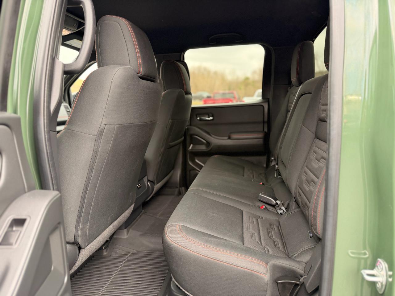 Nissan Frontier PRO-4X Crew Cab 4WD 2024