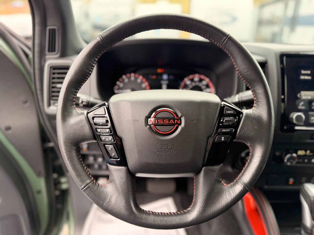 Nissan Frontier PRO-4X Crew Cab 4WD 2024