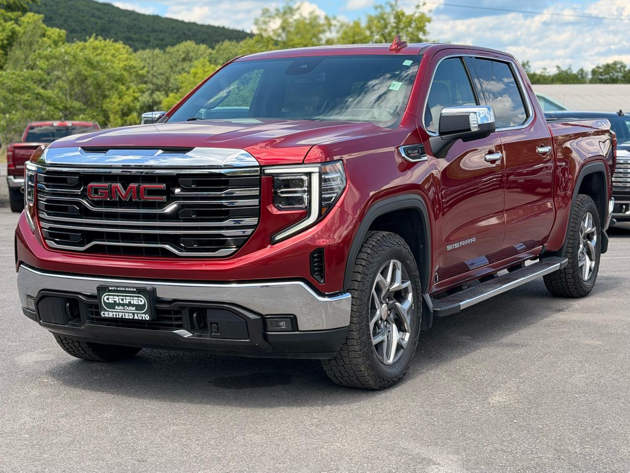 2023 GMC Sierra 1500 SLT Crew Cab 4WD