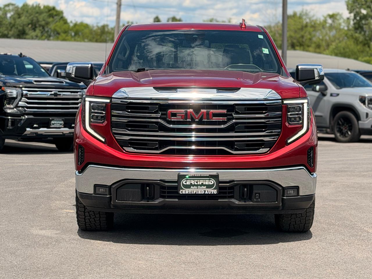 GMC Sierra 1500 SLT Crew Cab 4WD 2023