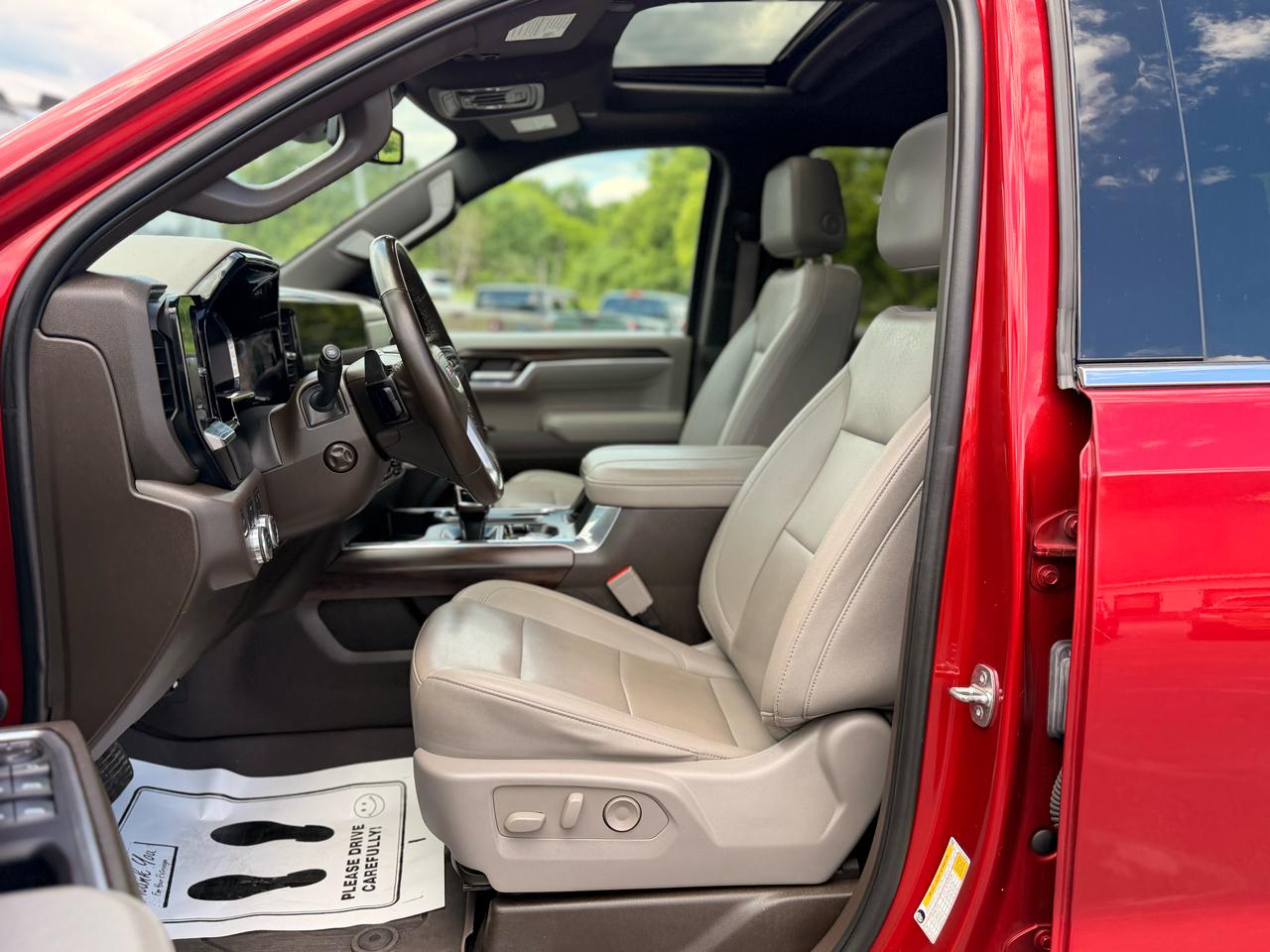 GMC Sierra 1500 SLT Crew Cab 4WD 2023