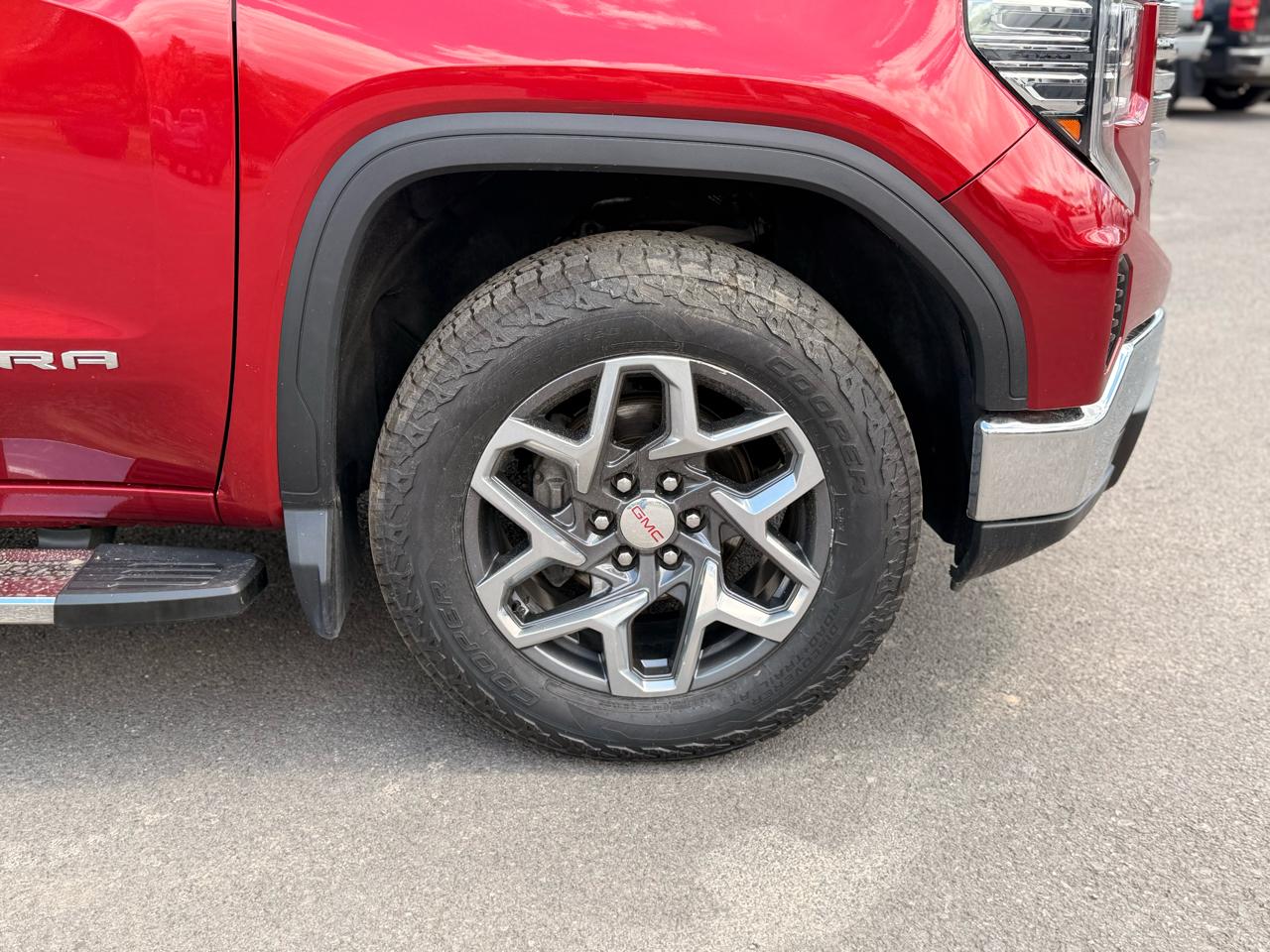 GMC Sierra 1500 SLT Crew Cab 4WD 2023