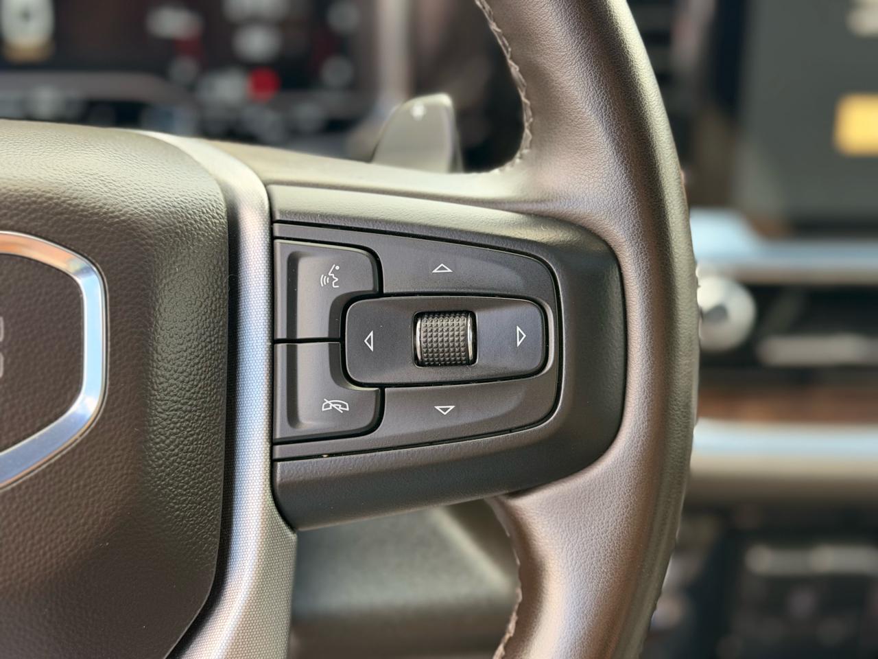 GMC Sierra 1500 SLT Crew Cab 4WD 2023