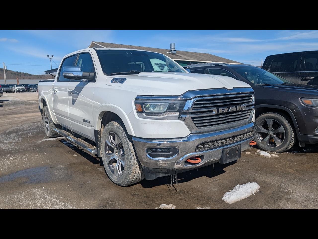 RAM 1500 Laramie Crew Cab SWB 4WD 2021
