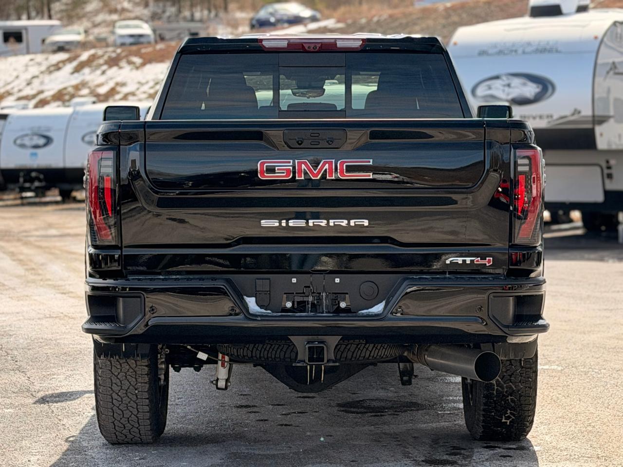 GMC Sierra 2500HD AT4 Crew Cab 4WD 2025