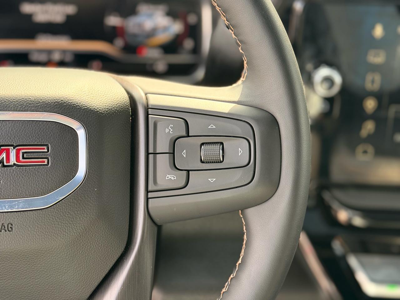 GMC Sierra 2500HD AT4 Crew Cab 4WD 2025