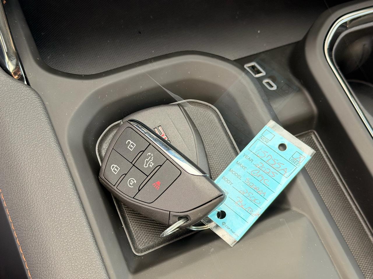 GMC Sierra 2500HD AT4 Crew Cab 4WD 2025