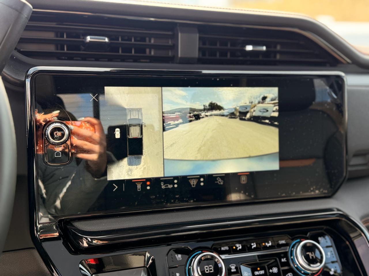 GMC Sierra 2500HD AT4 Crew Cab 4WD 2025