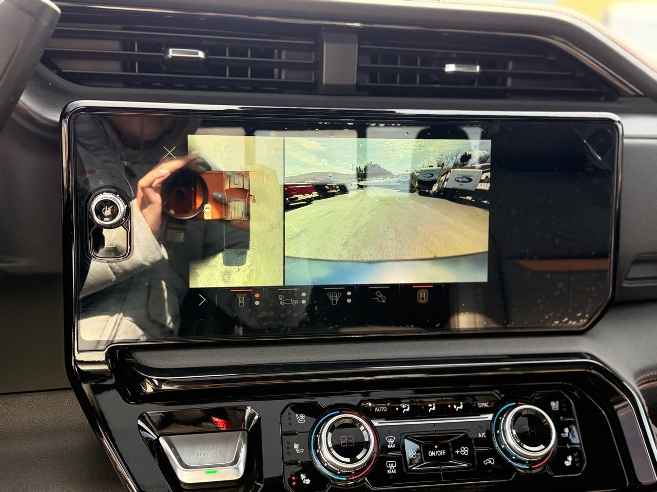 GMC Sierra 2500HD AT4 Crew Cab 4WD 2025