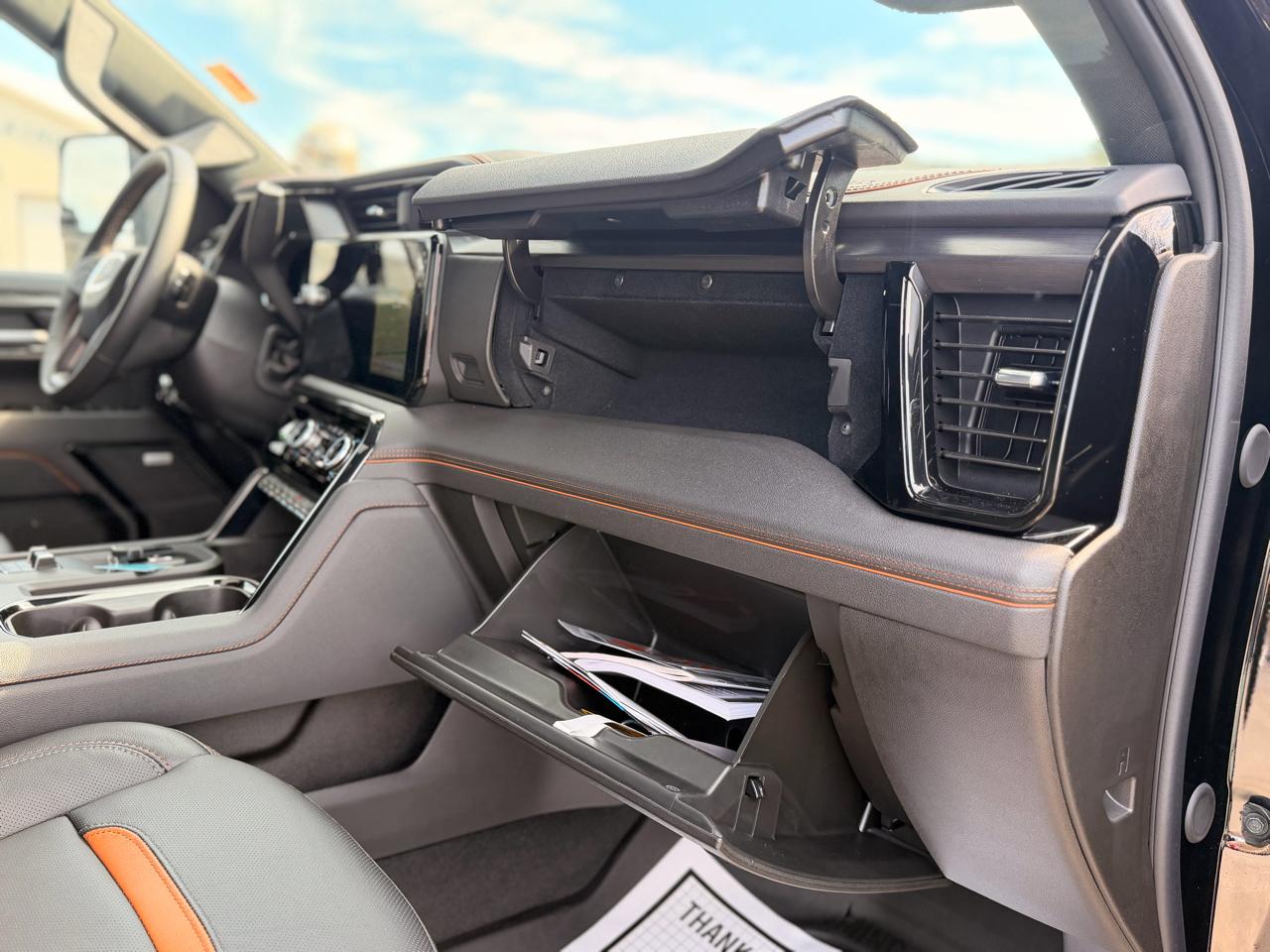 GMC Sierra 2500HD AT4 Crew Cab 4WD 2025