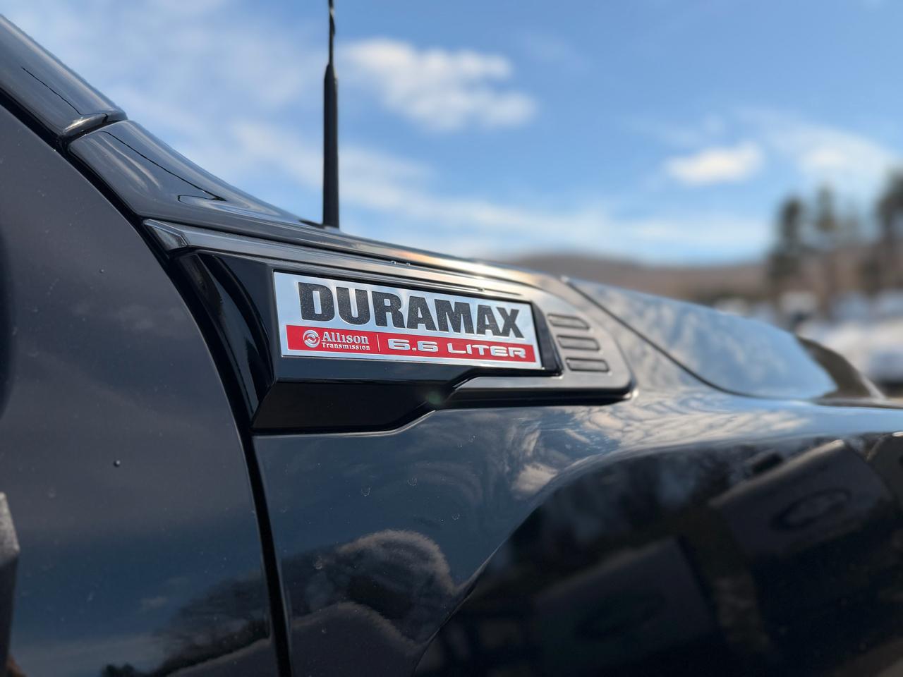 GMC Sierra 2500HD AT4 Crew Cab 4WD 2025