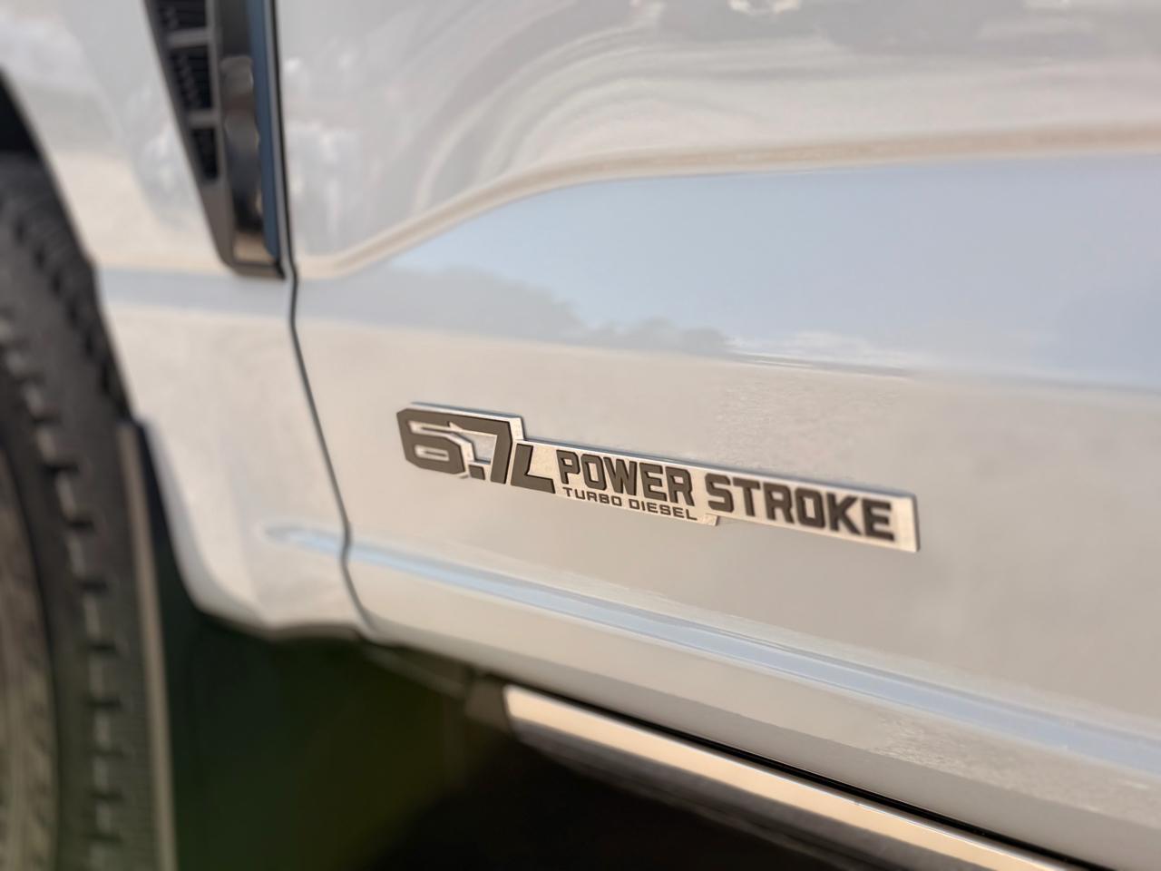 Ford F-250 SD Platinum Crew Cab 4WD 2025