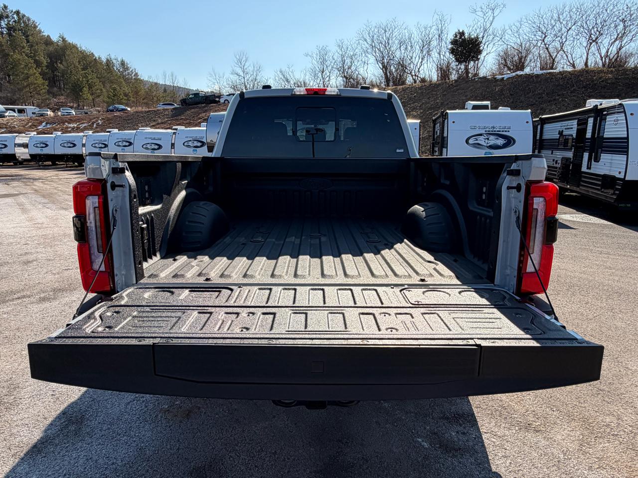 Ford F-250 SD Platinum Crew Cab 4WD 2025