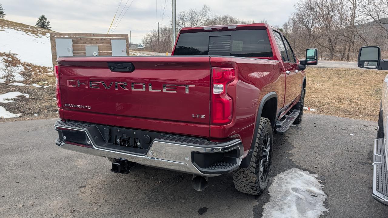 Chevrolet Silverado 2500HD LTZ Crew Cab 4WD 2024