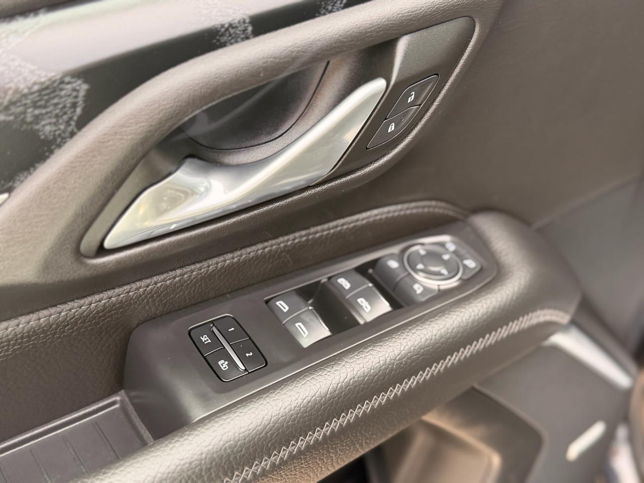 GMC Yukon XL Denali 4WD 2024