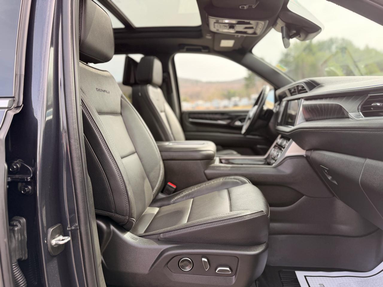 GMC Yukon XL Denali 4WD 2024