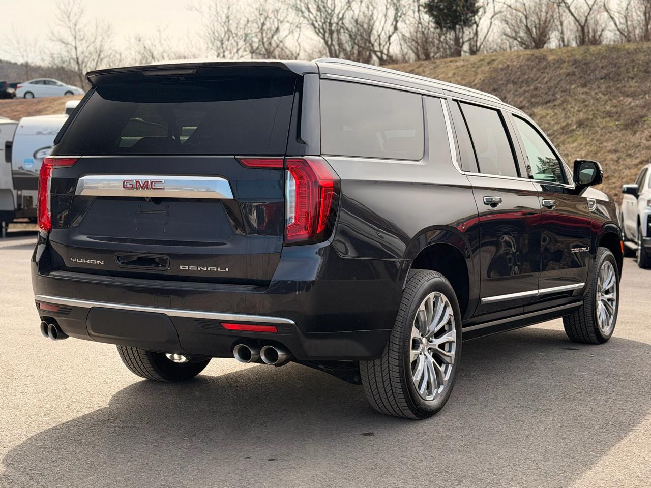 GMC Yukon XL Denali 4WD 2024
