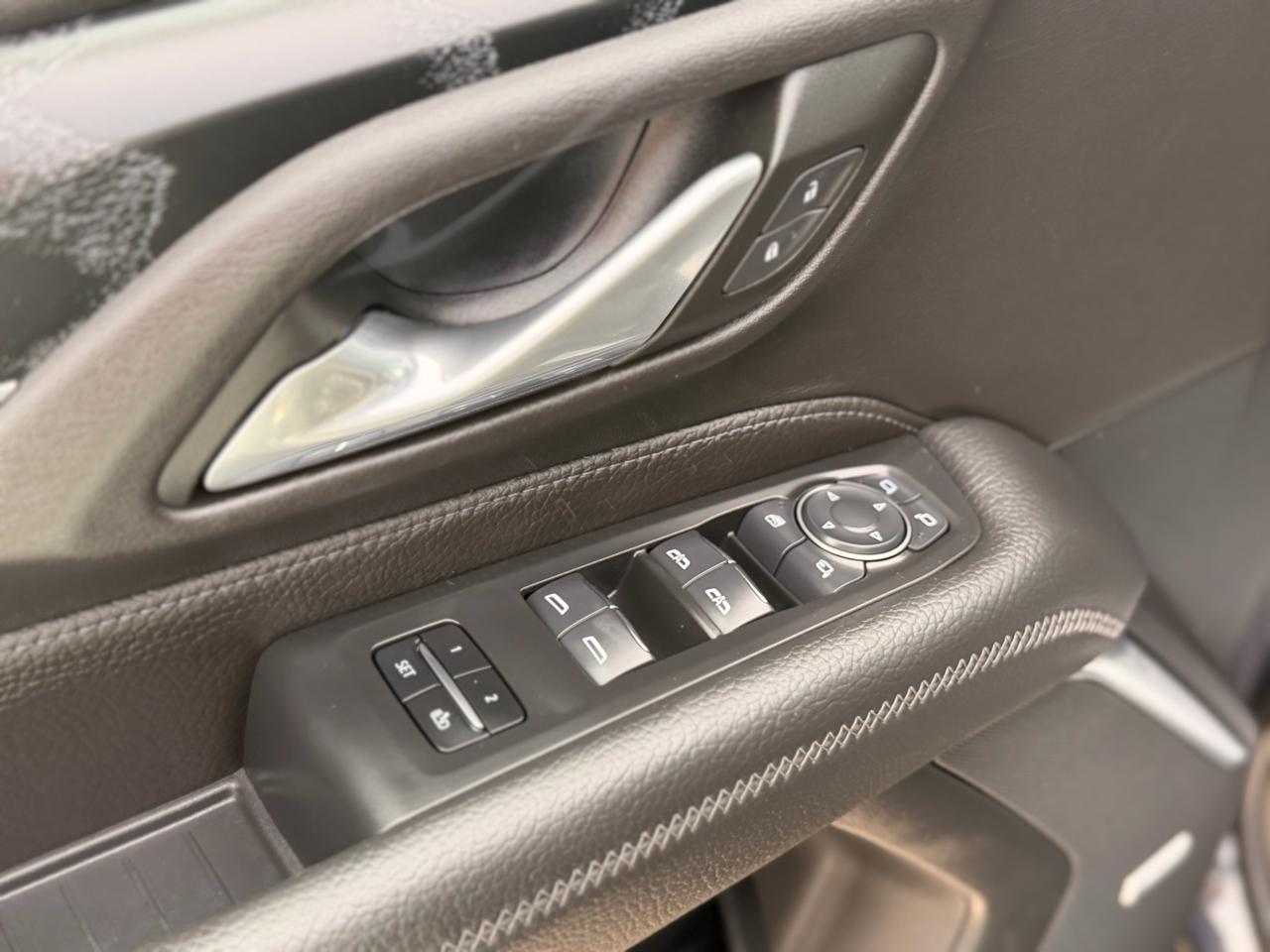 GMC Yukon XL Denali 4WD 2024