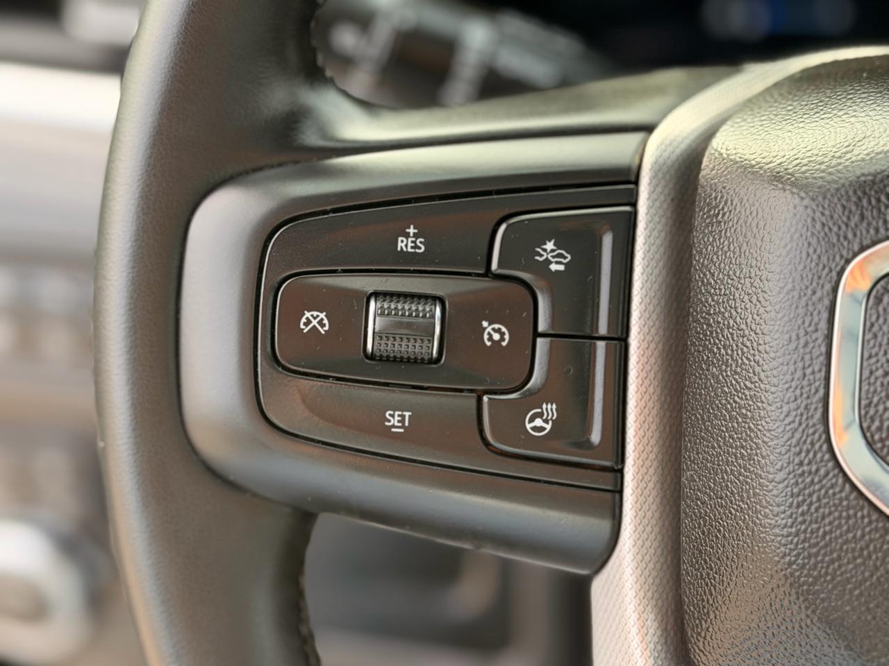 GMC Yukon XL Denali 4WD 2024