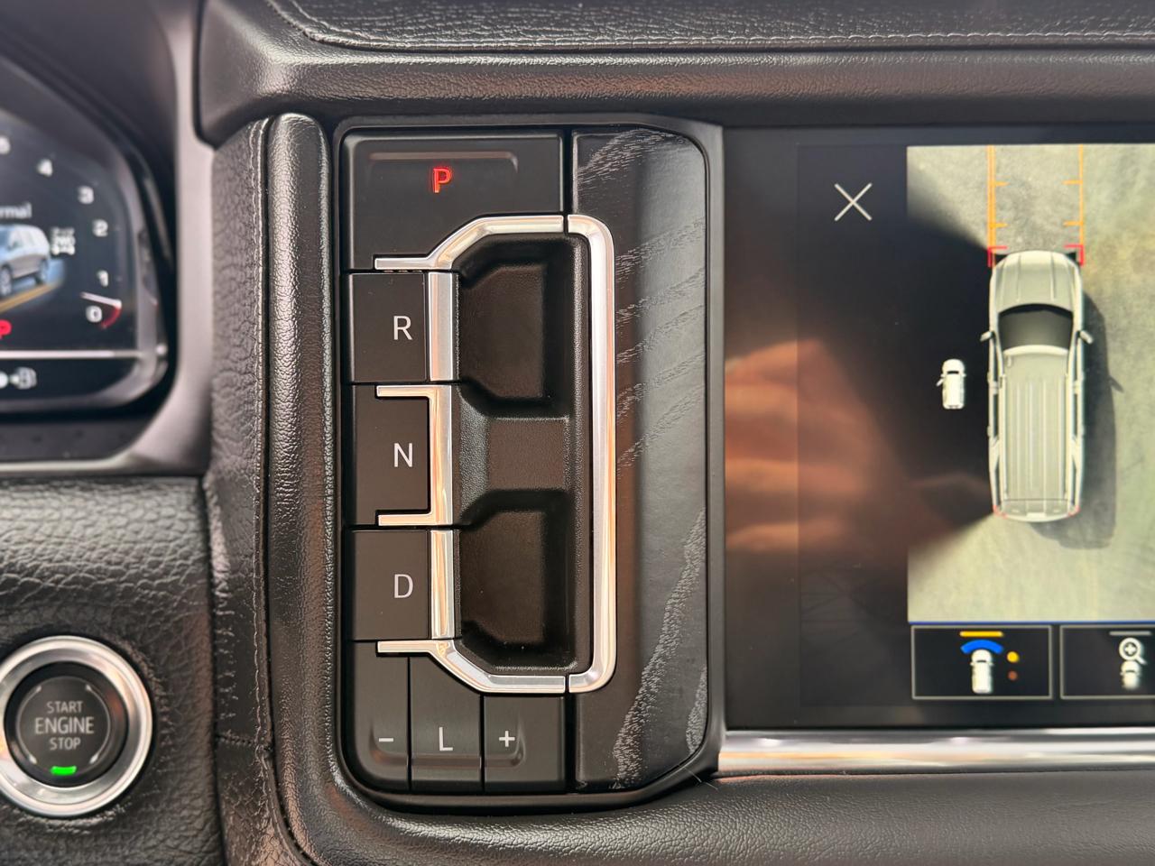 GMC Yukon XL Denali 4WD 2024