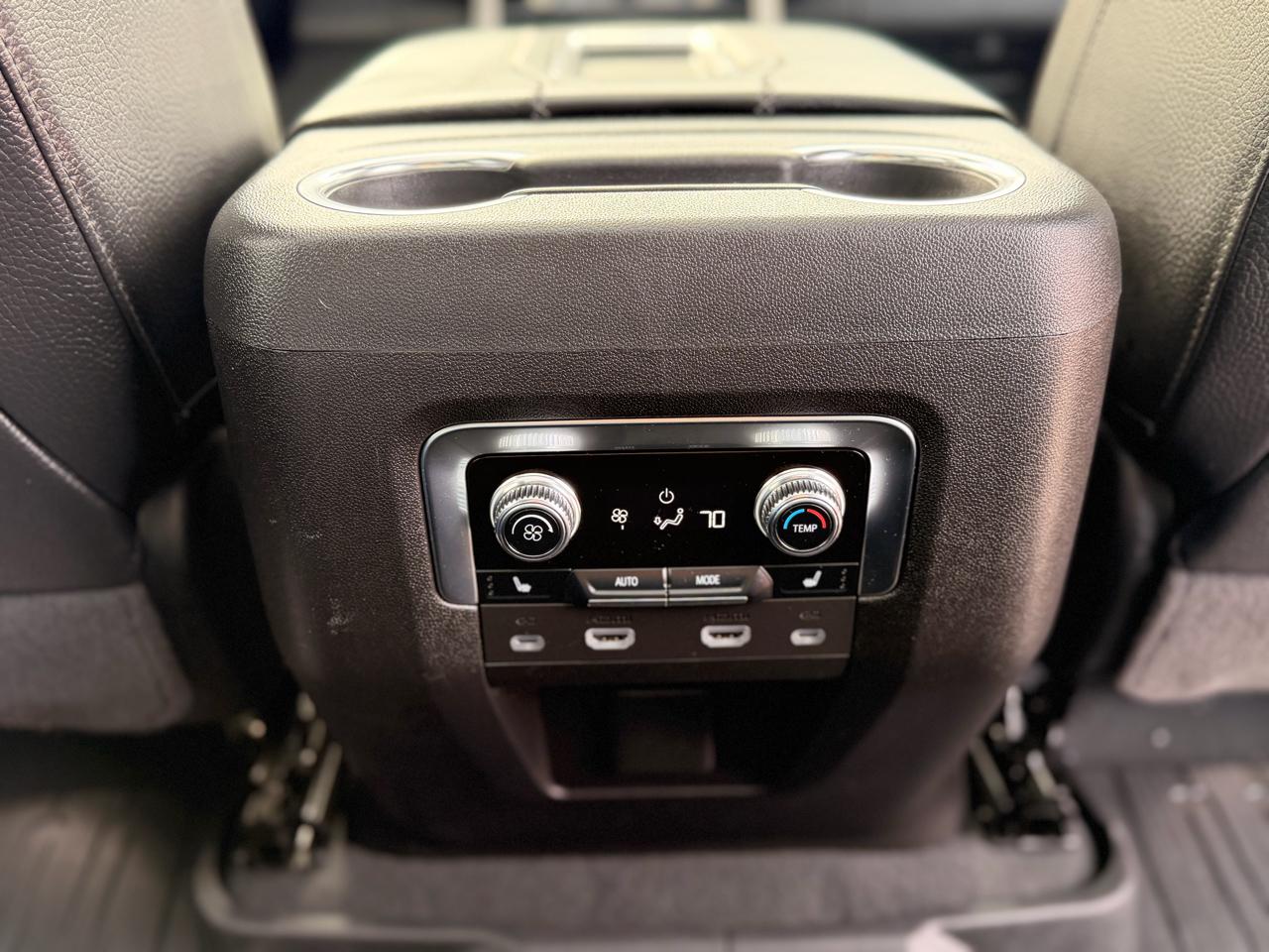 GMC Yukon XL Denali 4WD 2024