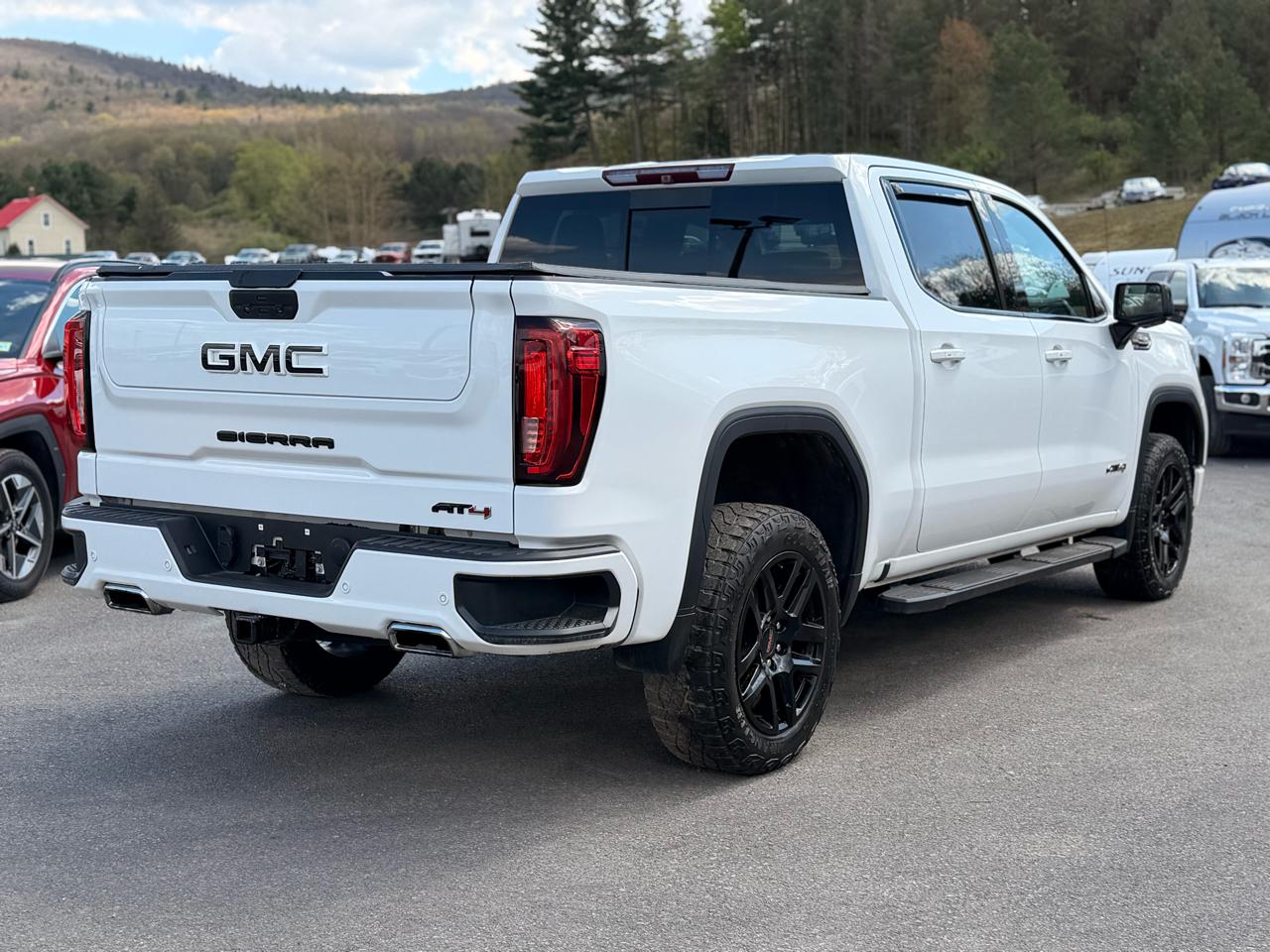 GMC Sierra 1500 AT4 Crew Cab 4WD 2019