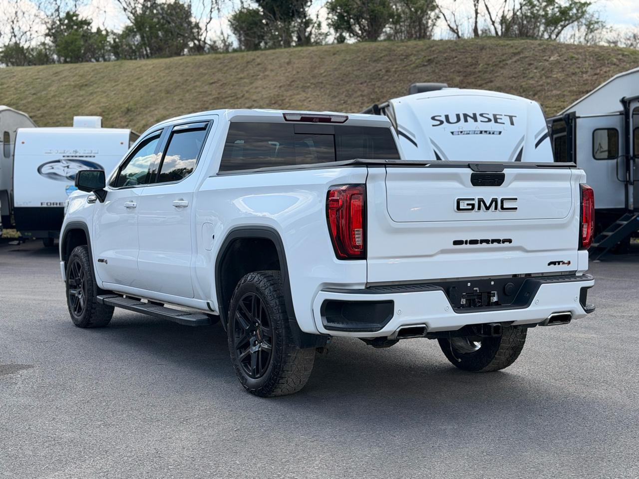 GMC Sierra 1500 AT4 Crew Cab 4WD 2019