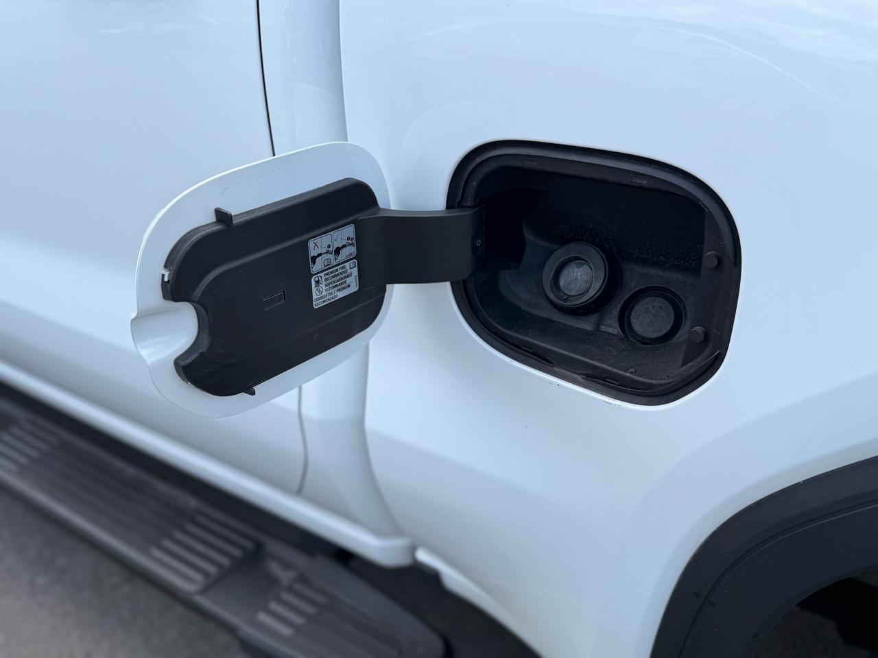 GMC Sierra 1500 AT4 Crew Cab 4WD 2019