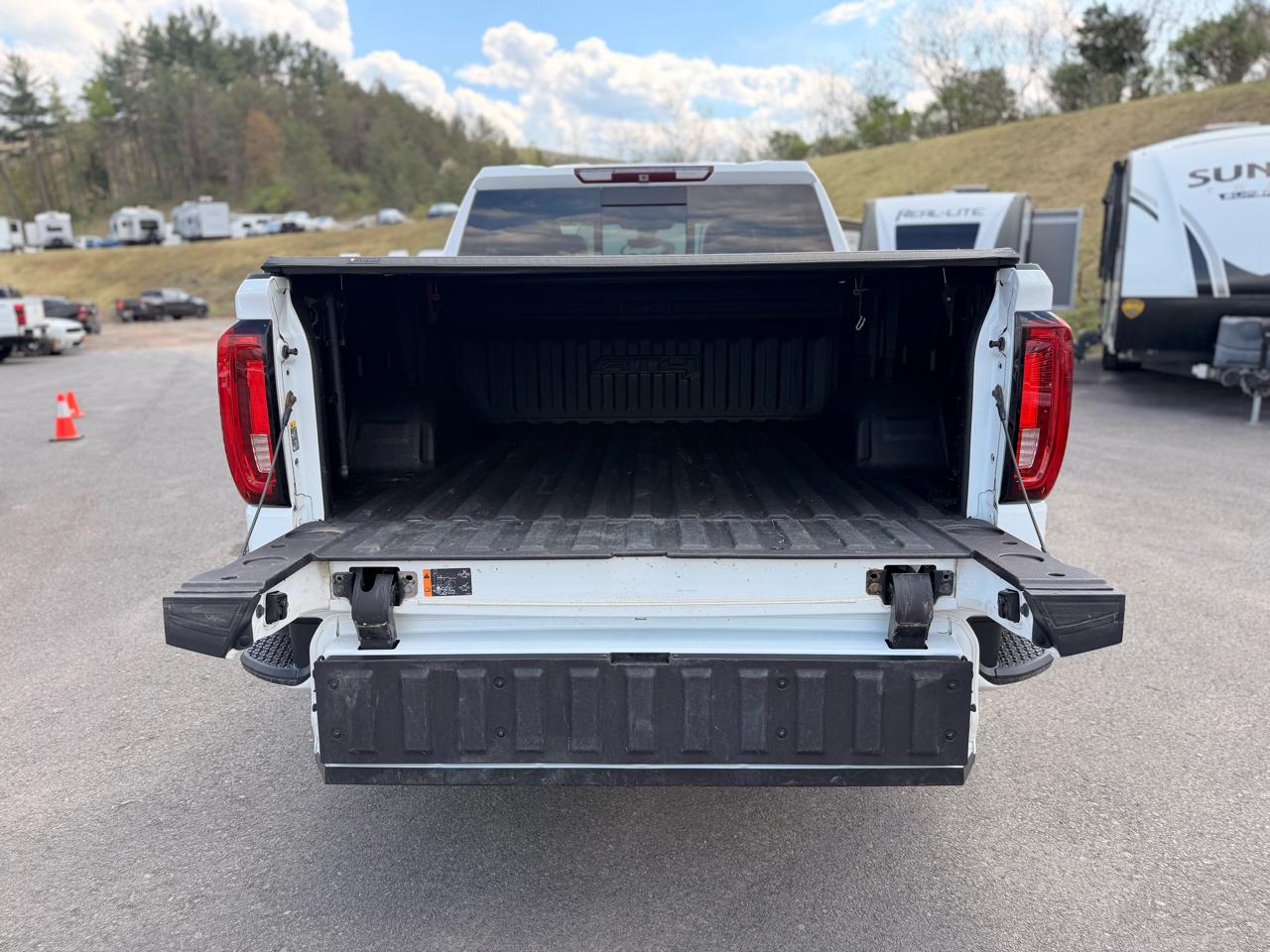 GMC Sierra 1500 AT4 Crew Cab 4WD 2019