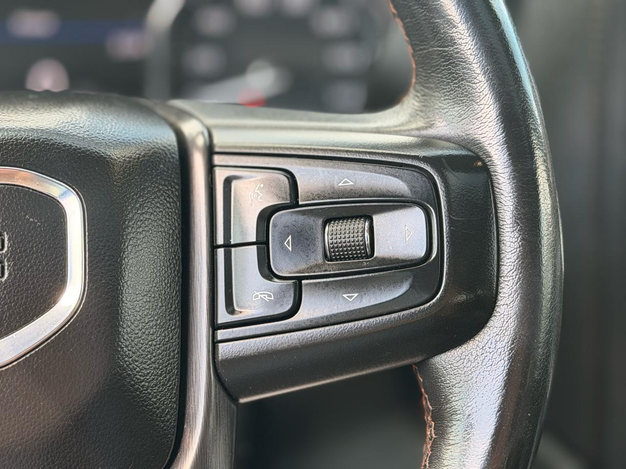 GMC Sierra 1500 AT4 Crew Cab 4WD 2019