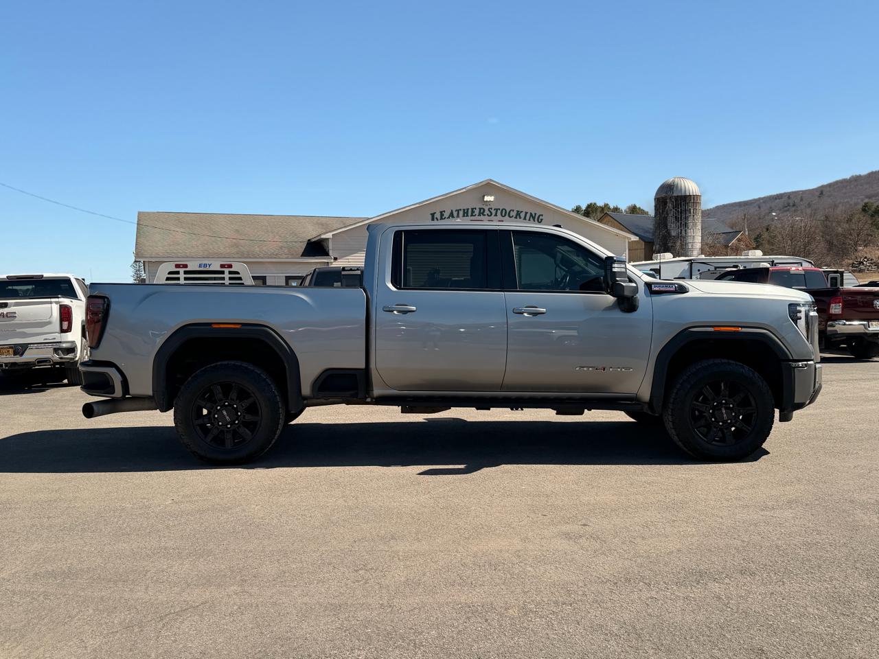 GMC Sierra 2500HD AT4 Crew Cab 4WD 2024
