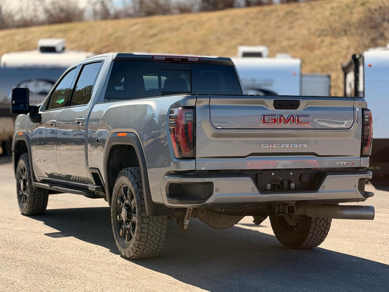 GMC Sierra 2500HD AT4 Crew Cab 4WD 2024