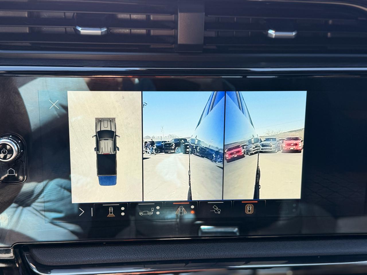 GMC Sierra 2500HD AT4 Crew Cab 4WD 2024