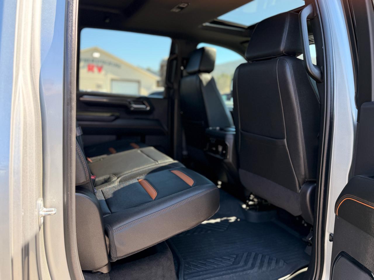 GMC Sierra 2500HD AT4 Crew Cab 4WD 2024
