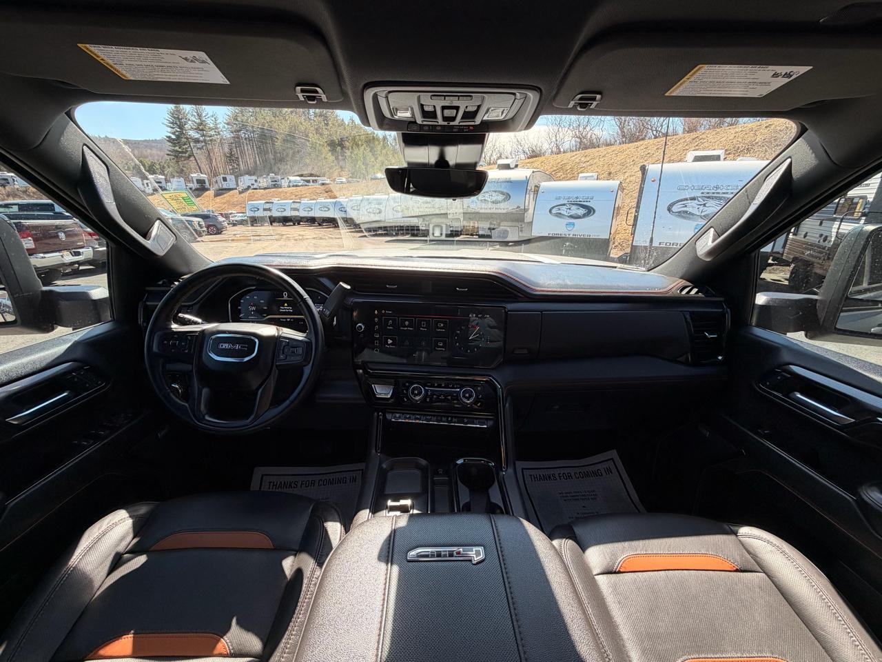 GMC Sierra 2500HD AT4 Crew Cab 4WD 2024