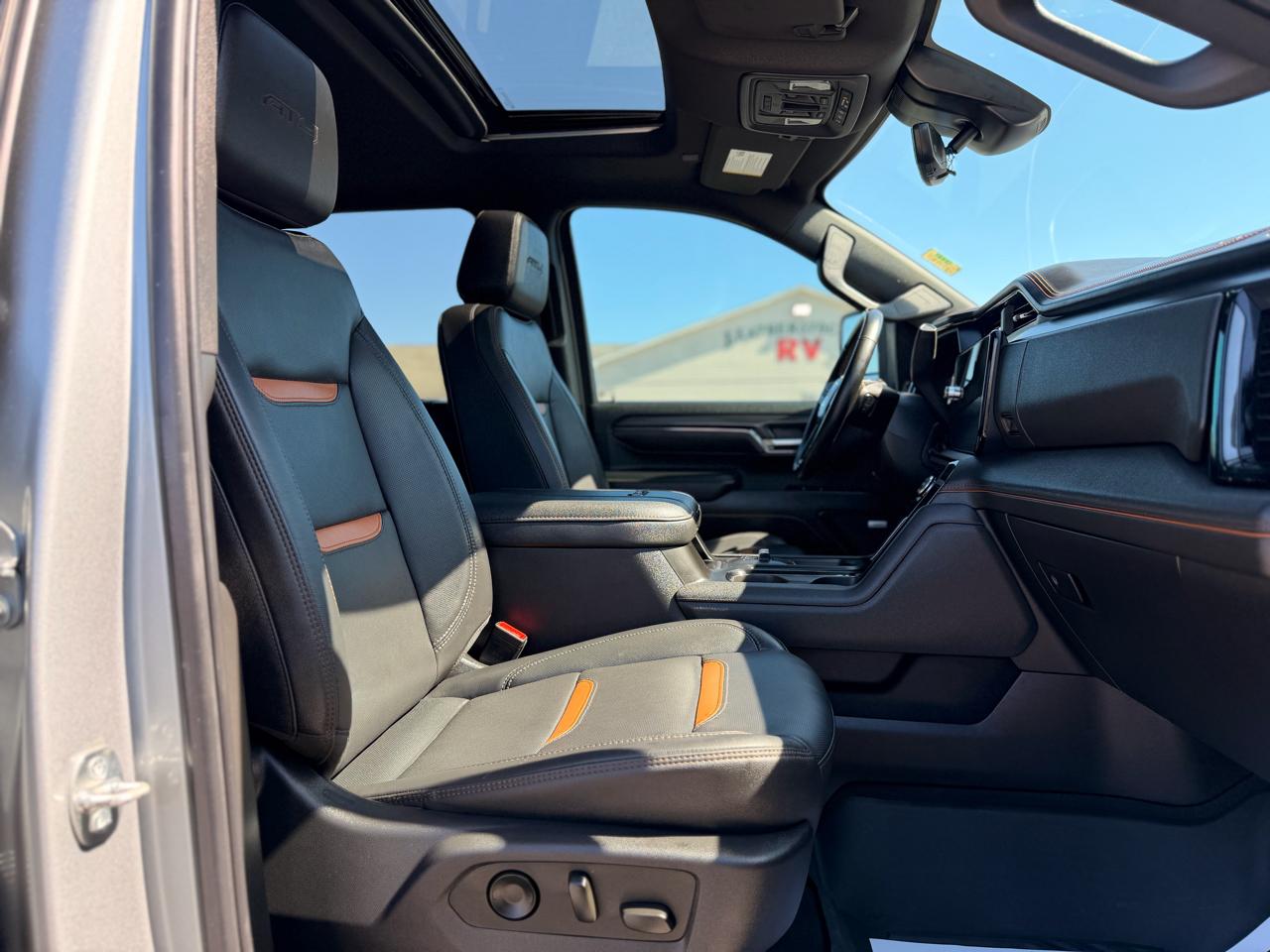 GMC Sierra 2500HD AT4 Crew Cab 4WD 2024