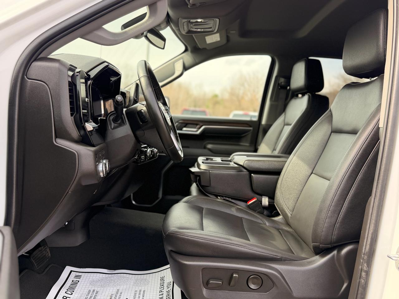 GMC Sierra 1500 SLT Crew Cab 4WD 2026