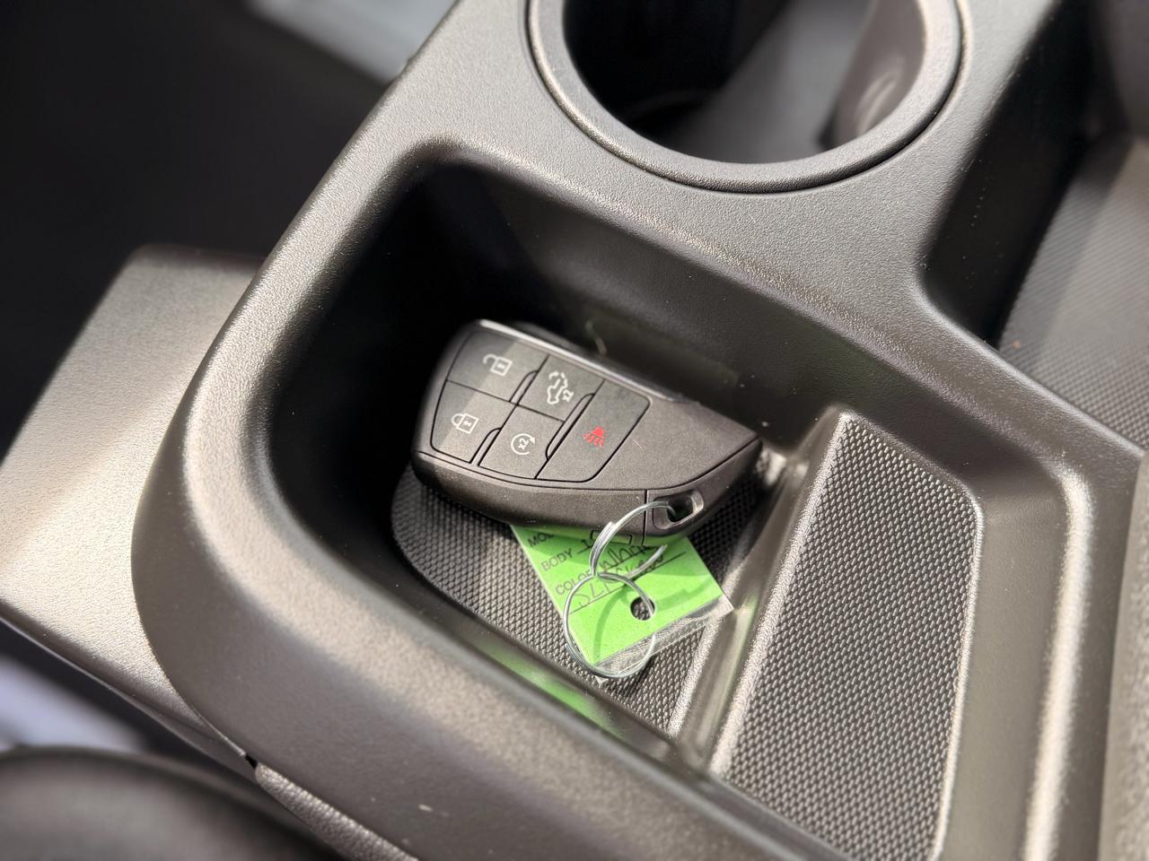 GMC Sierra 1500 SLT Crew Cab 4WD 2026