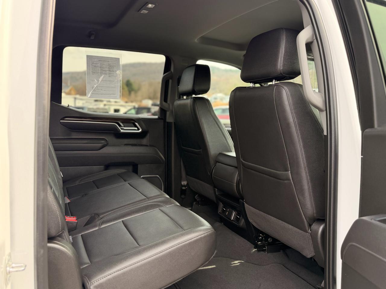 GMC Sierra 1500 SLT Crew Cab 4WD 2026