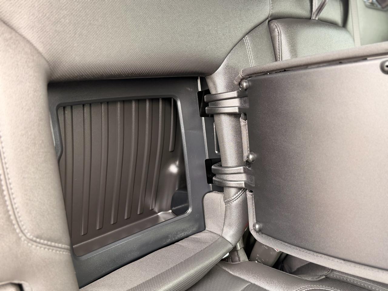 GMC Sierra 1500 SLT Crew Cab 4WD 2026