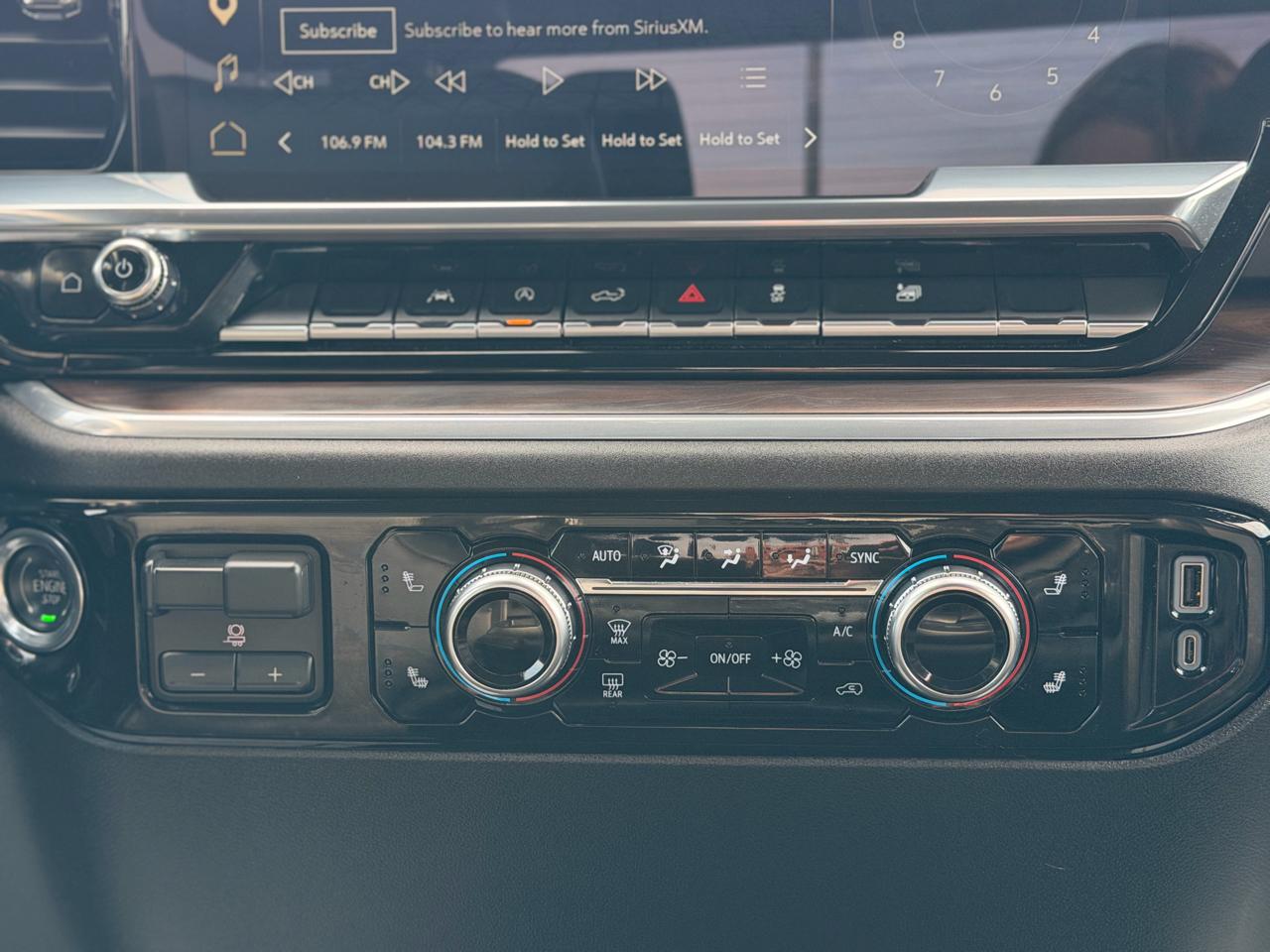 GMC Sierra 1500 SLT Crew Cab 4WD 2026