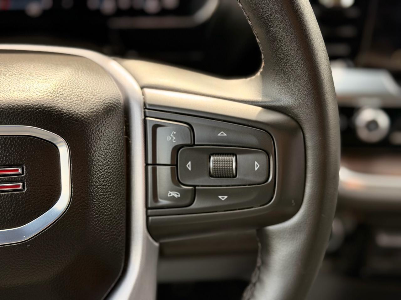 GMC Sierra 1500 SLT Crew Cab 4WD 2026