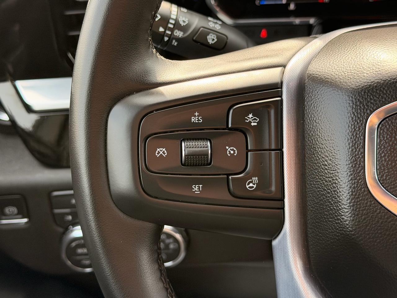 GMC Sierra 1500 SLT Crew Cab 4WD 2026