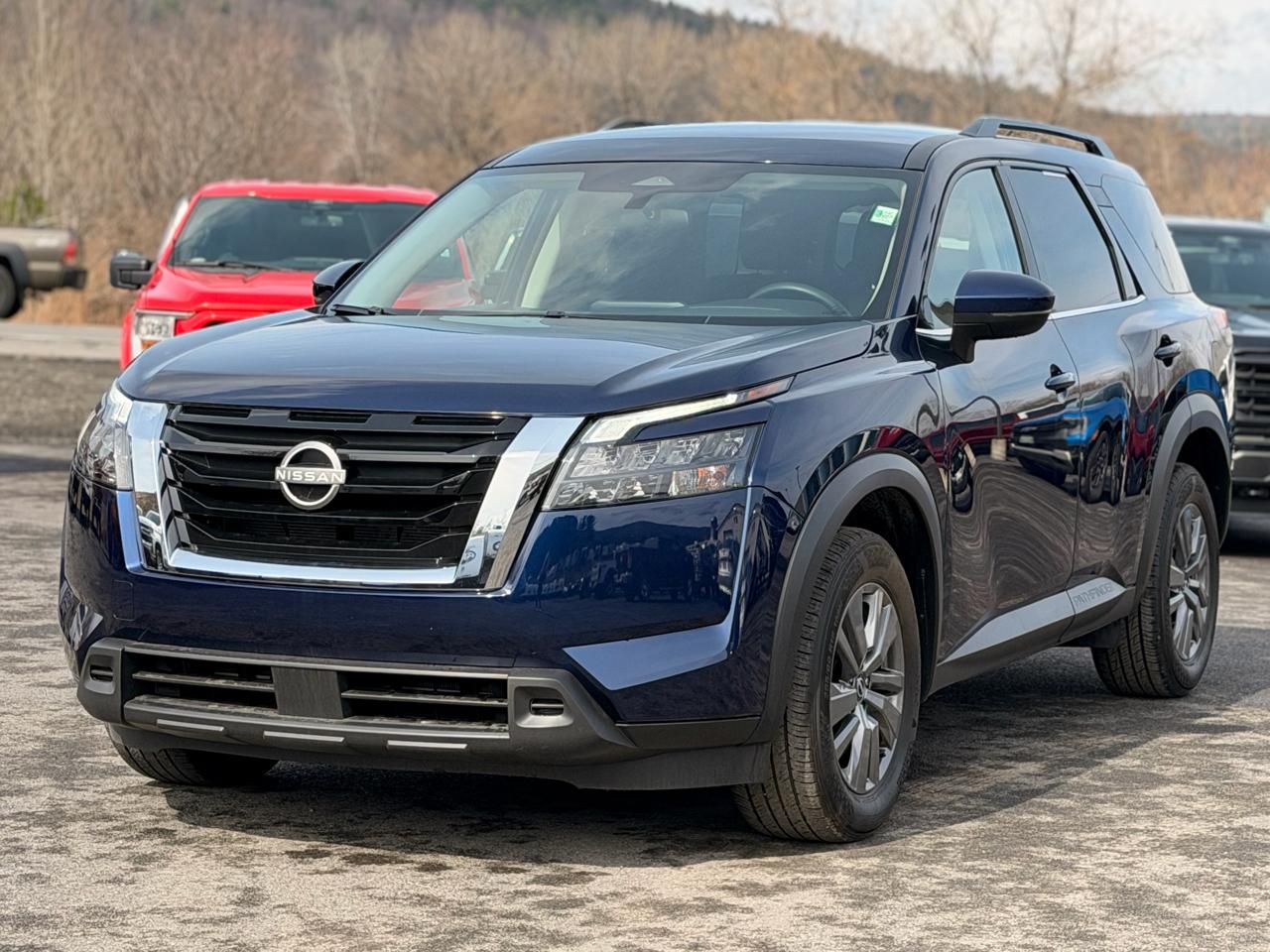 2025 Nissan Pathfinder SV 4WD