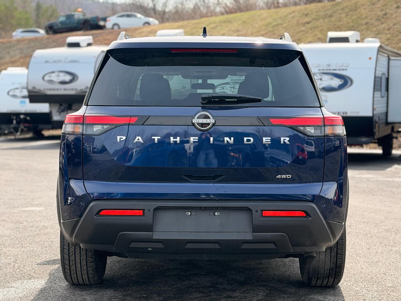 Nissan Pathfinder SV 4WD 2025